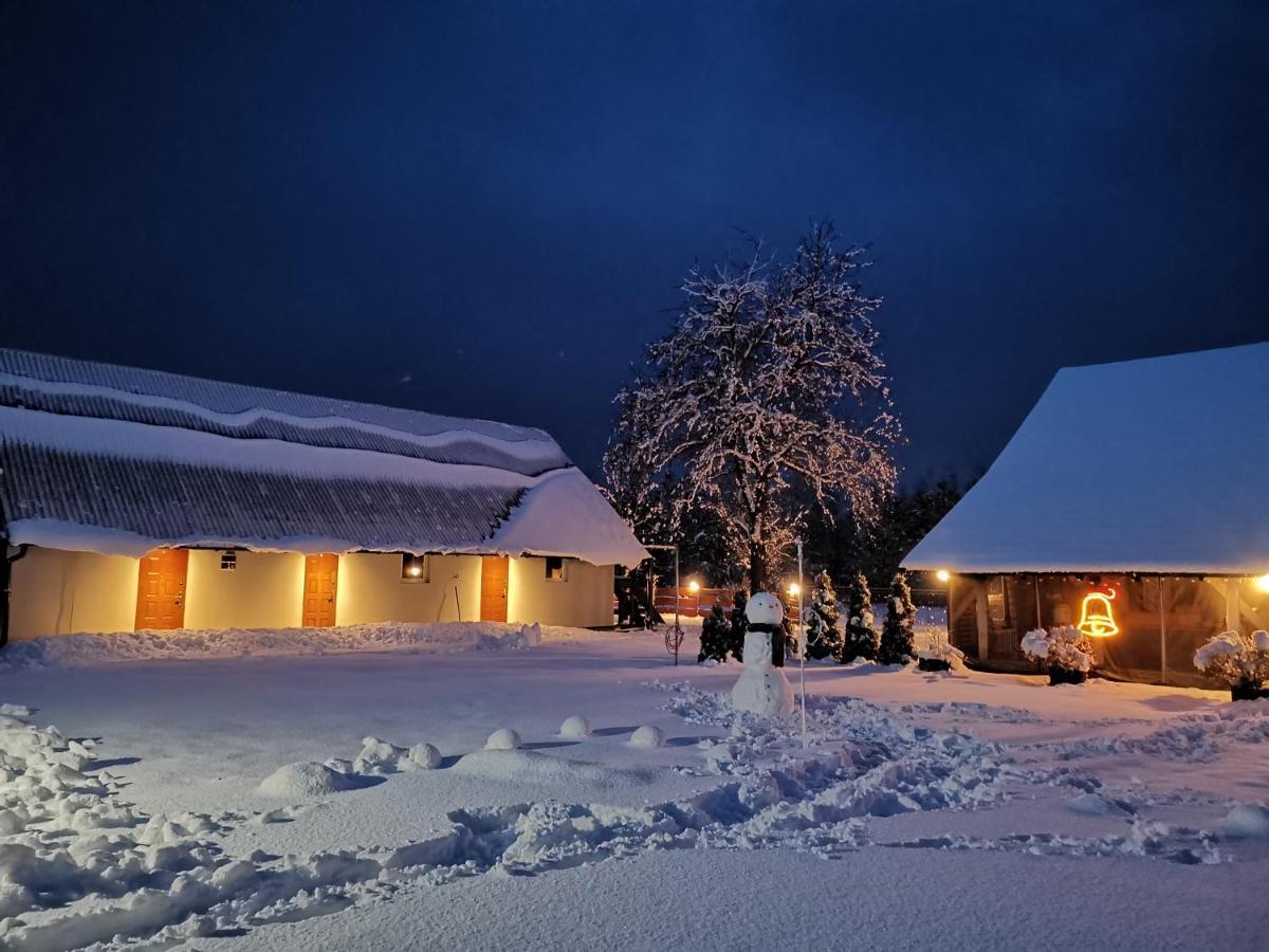 Apartamento Agrochalupki Korczowa Exterior foto