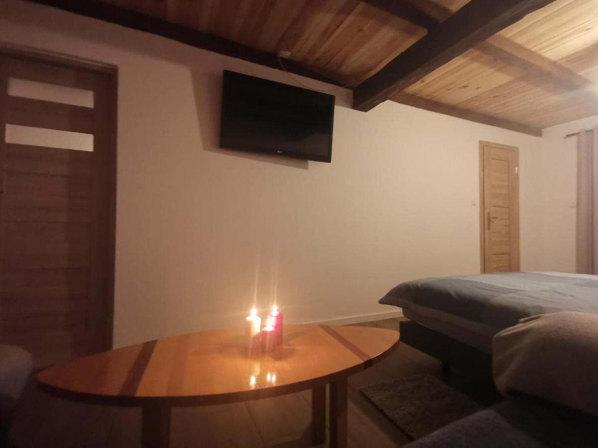 Apartamento Agrochalupki Korczowa Exterior foto