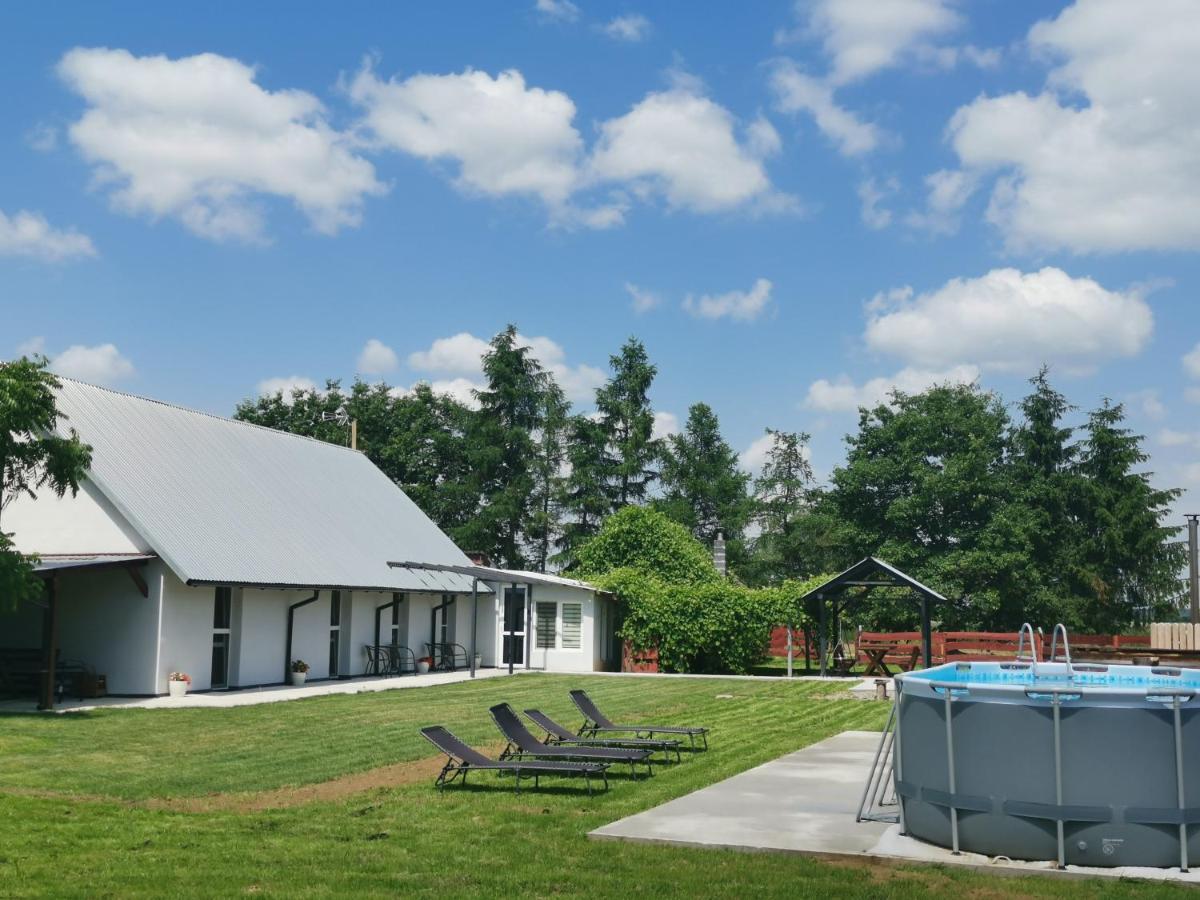 Apartamento Agrochalupki Korczowa Exterior foto