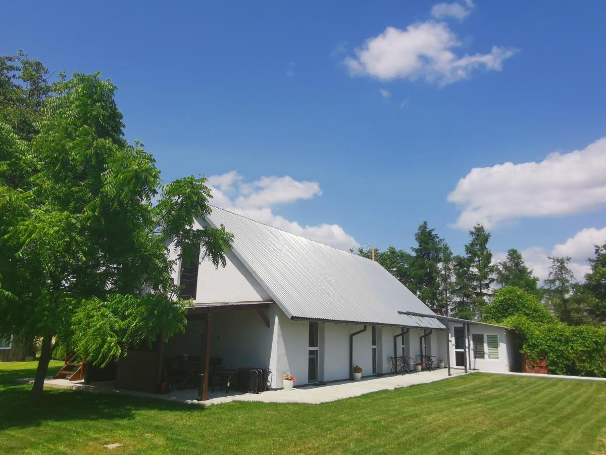 Apartamento Agrochalupki Korczowa Exterior foto